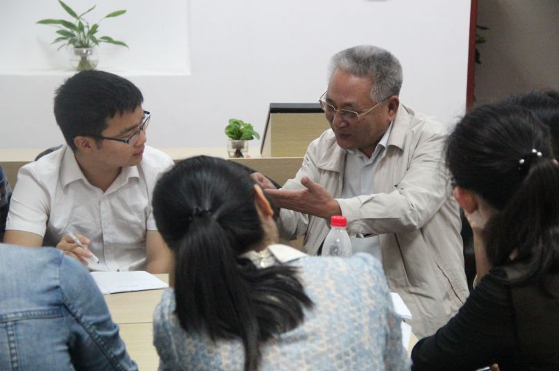 参加马研班.jpg